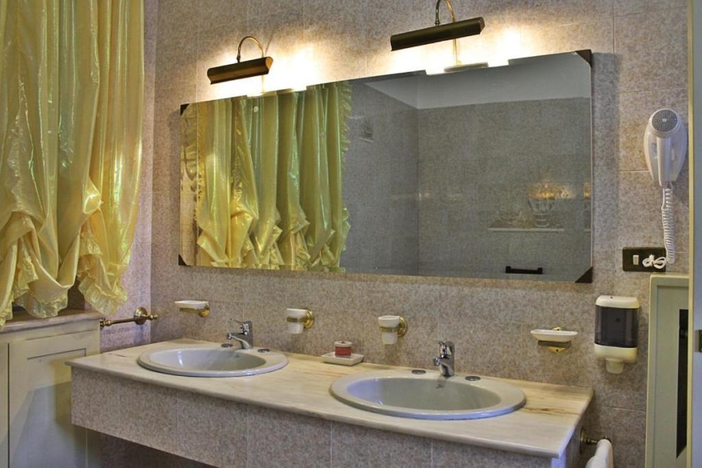 Hotel Ristorante La Torretta Bianze Экстерьер фото